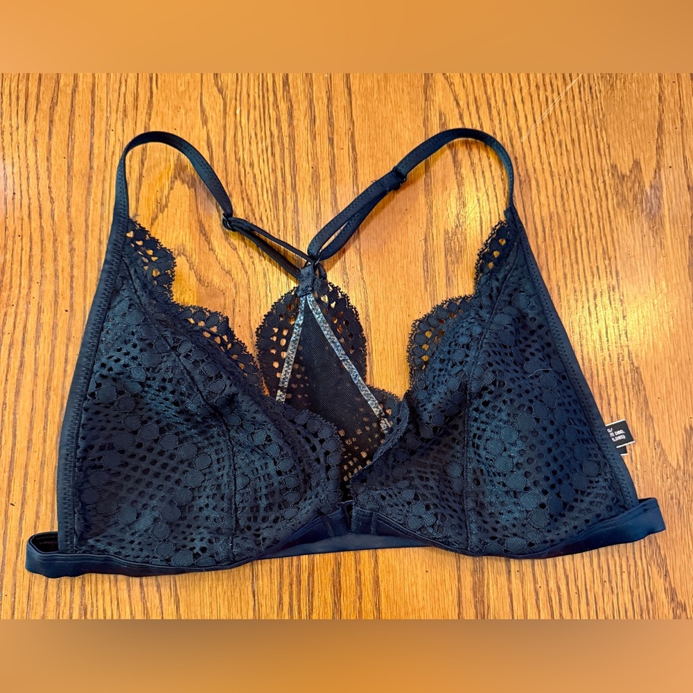 Victoria's Secret Lace Bralette Large Black Racerback Front Hook Coquette Boho